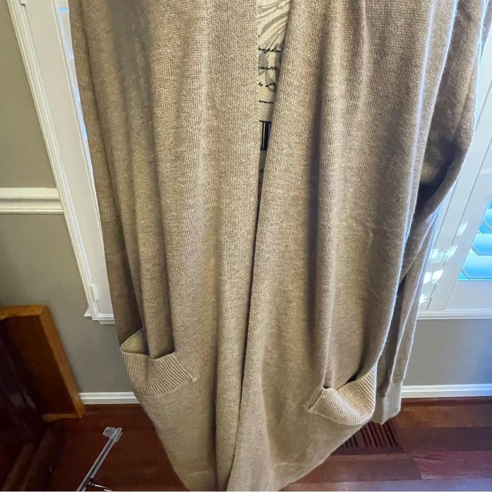 Elegant Tan Women's Cashmere Blend Cardigan - Picture 3 of 6